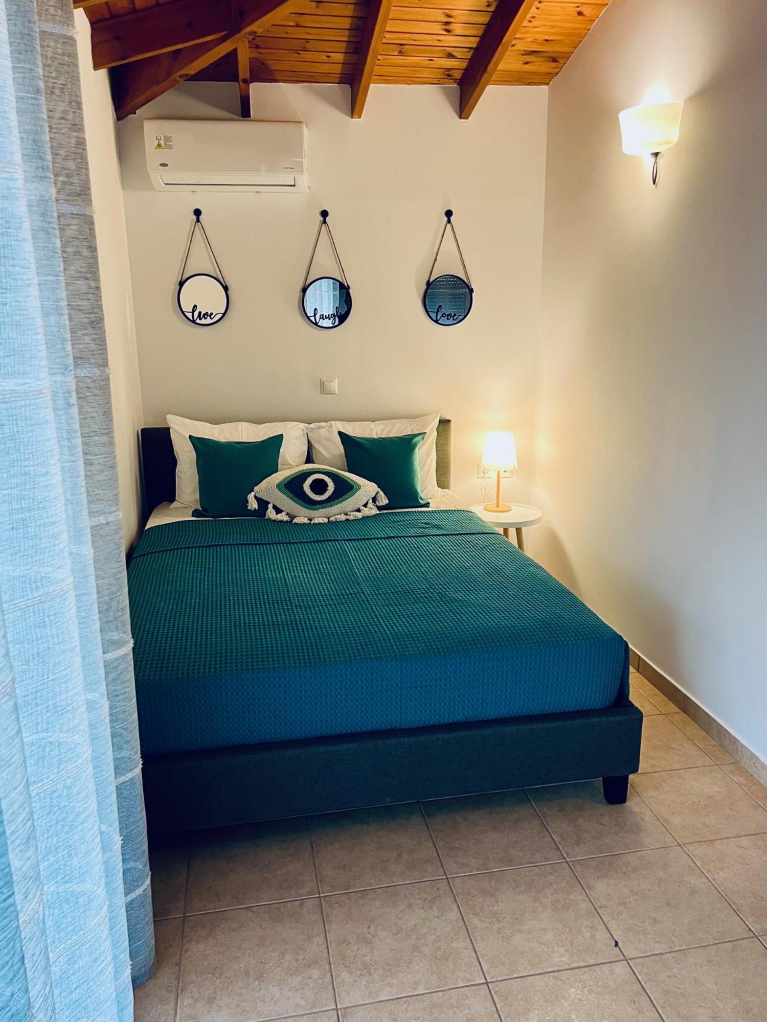 Thalassia Avra Stegna Villa *